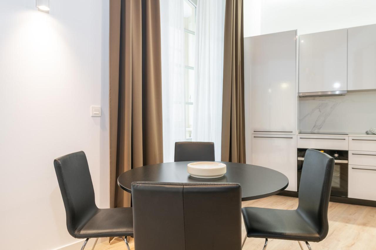 Apartamentos Malaga Centro El Conde By Renthas المظهر الخارجي الصورة