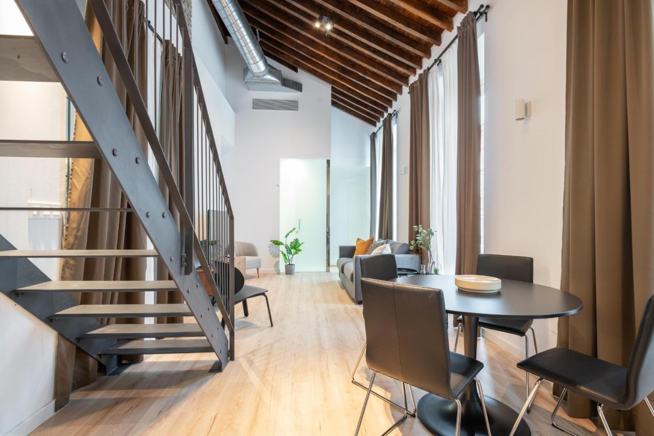 Apartamentos Malaga Centro El Conde By Renthas المظهر الخارجي الصورة